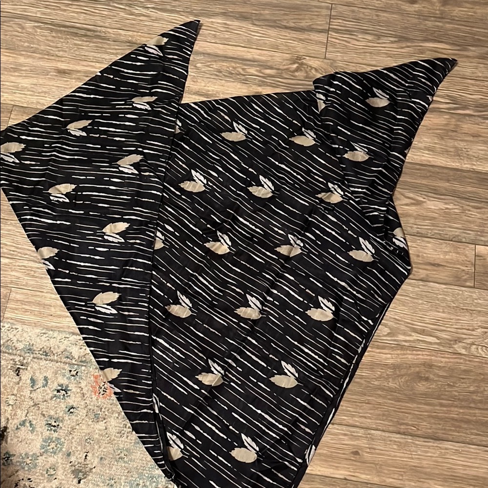 Black and Tan Patterned Scarf